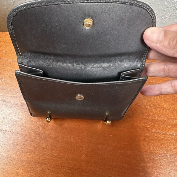 Gucci Vintage Leather Compact Wallet - Picture 6 of 15